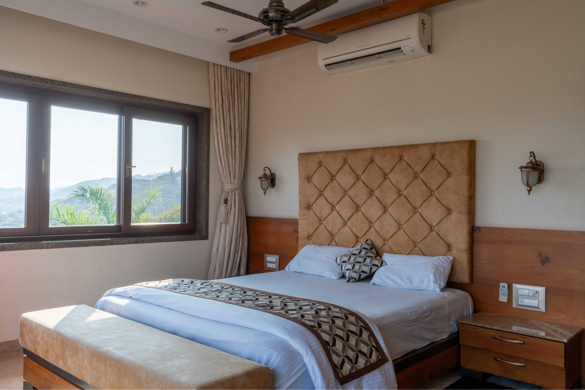 Balcony Hotel Rooms in Gir Jungle